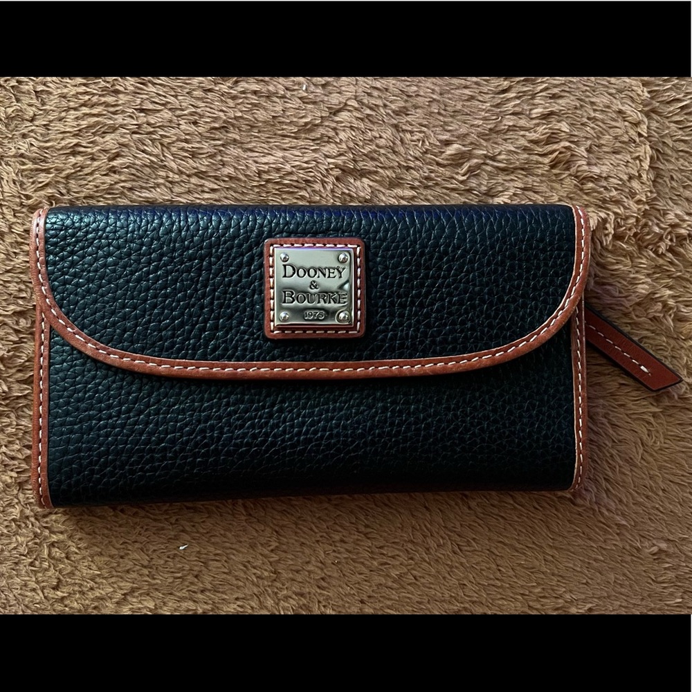 Dooney & Bourke Continental Clutch